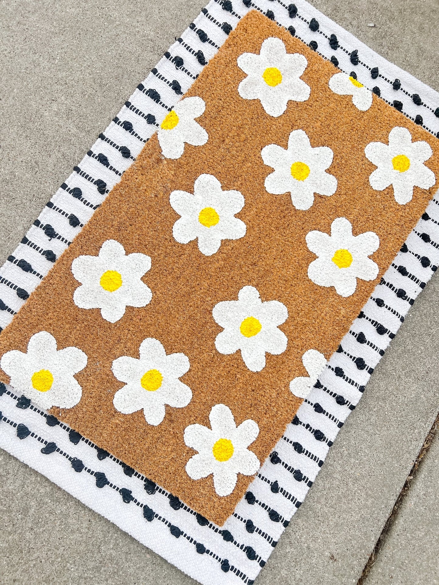 Lil' Daisies - Miss Molly Designs, LLC